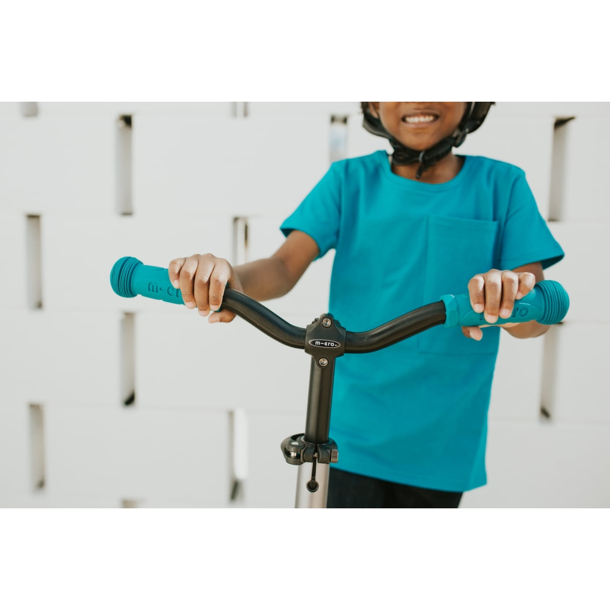 large Maxi Micro Deluxe Pro Grey Aqua 2