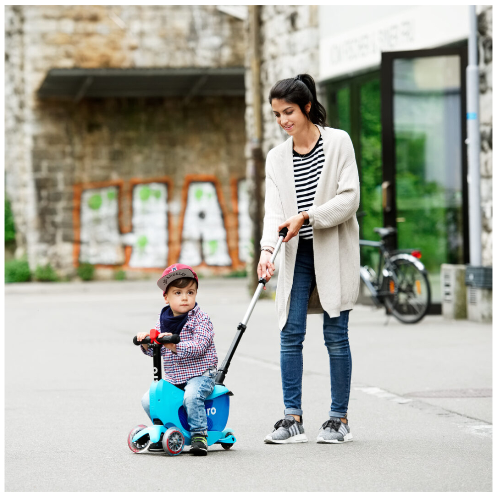 large Micro Mini2go Deluxe Plus Blue e1753732673814