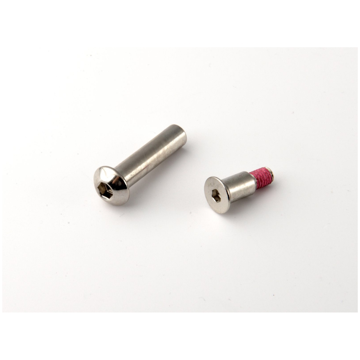 1045 Axle Bolt Internal Thread 33 mm