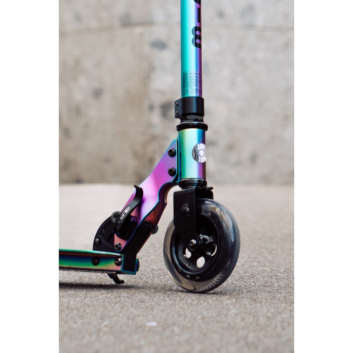 large Micro Speed Matt Neochrome 10