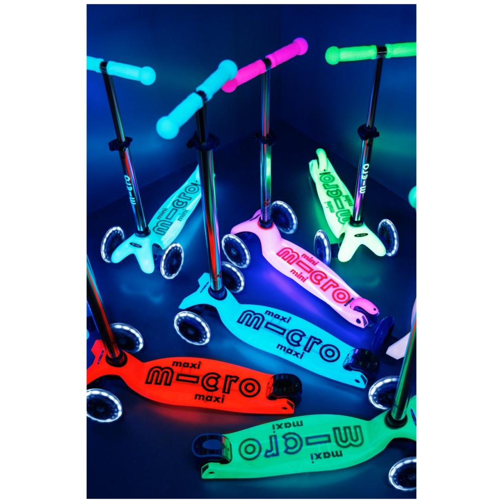 Micro Scooter Maxi Deluxe Glow-in-The-Dark Scooter
