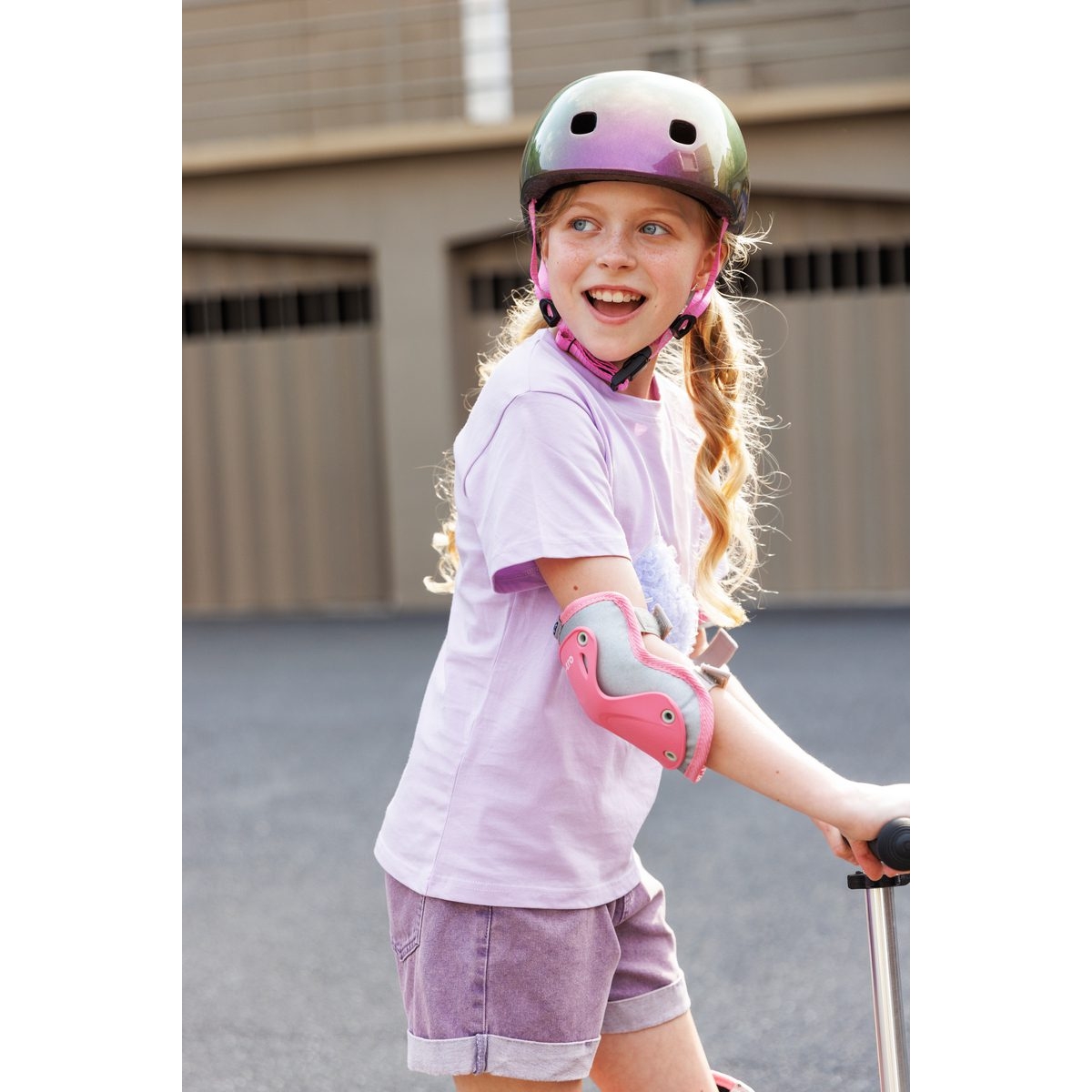 large Mixed Micro Helmet Neochrome Pink Micro Knee Elbow Pad M Reflective Pink