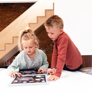 Scratch Europe 80 Piece Magnetic Jigsaw Space Mystery