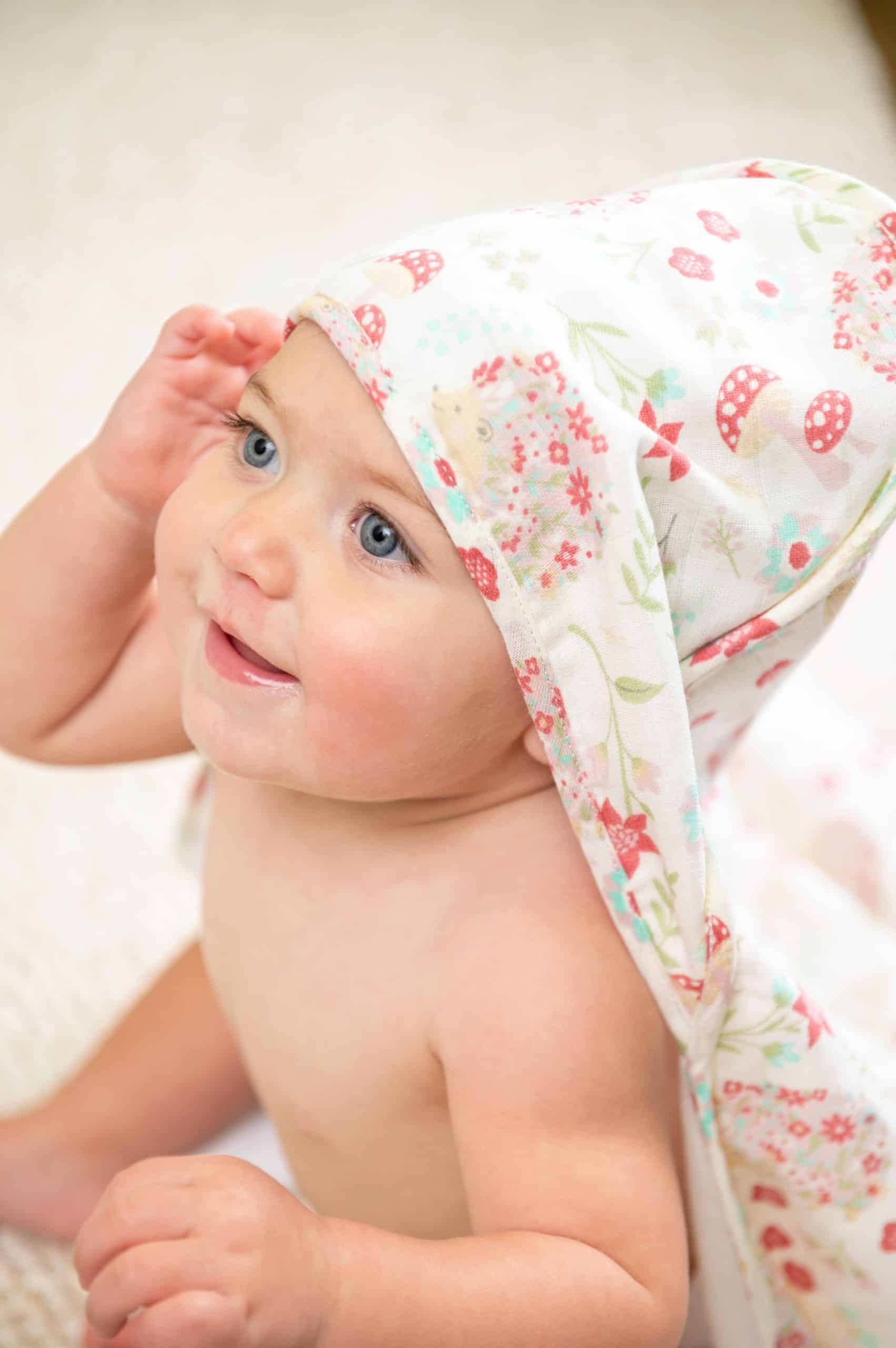 Baby-Hooded-Towel-03-scaled-1.jpg