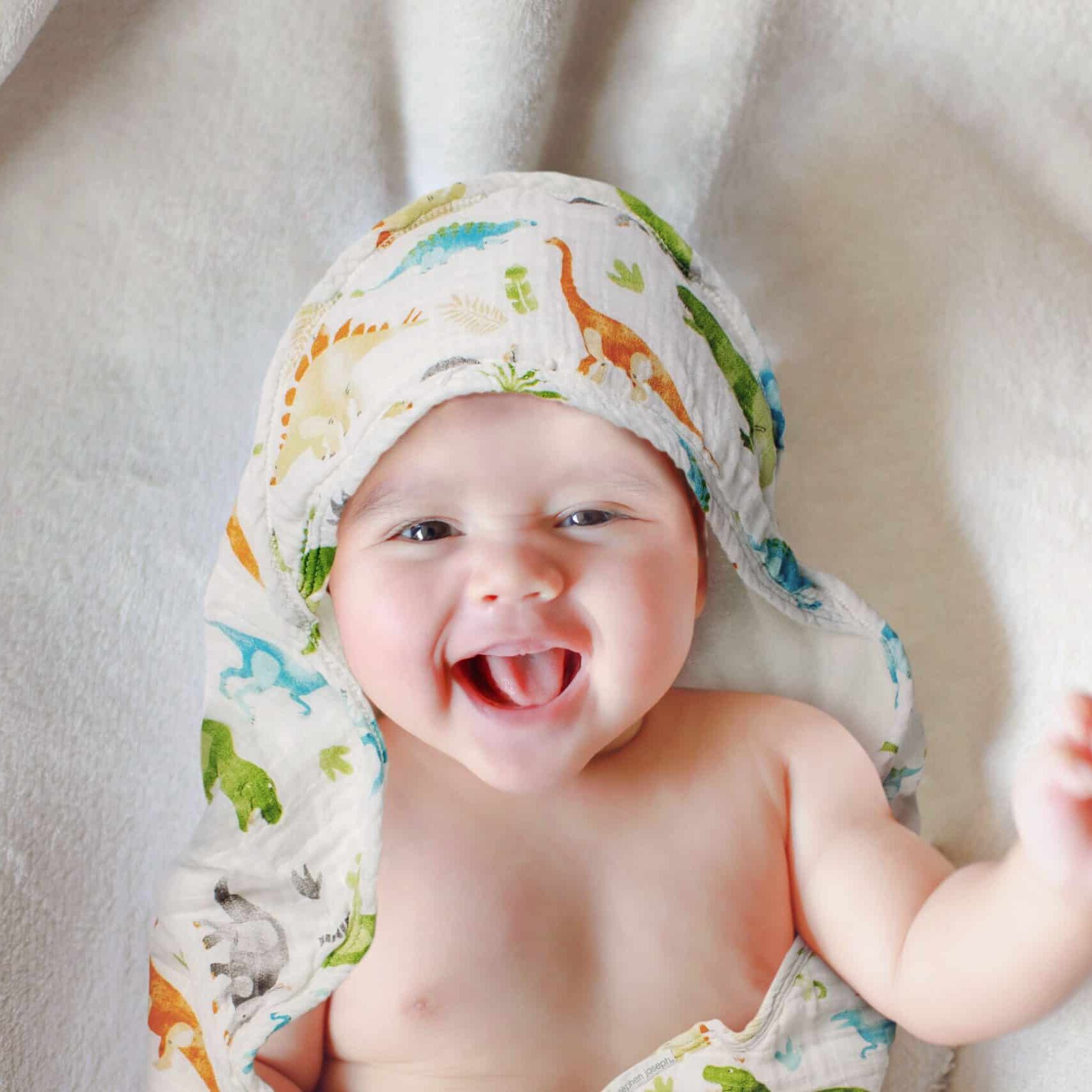Hooded-Baby-Towel-scaled-1-e1755338569472.jpg